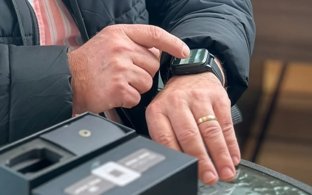 Relógio de monitoramento de saúde oferece teleatendimento em tempo real