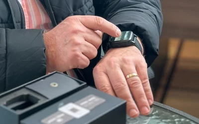 Relógio de monitoramento de saúde oferece teleatendimento em tempo real